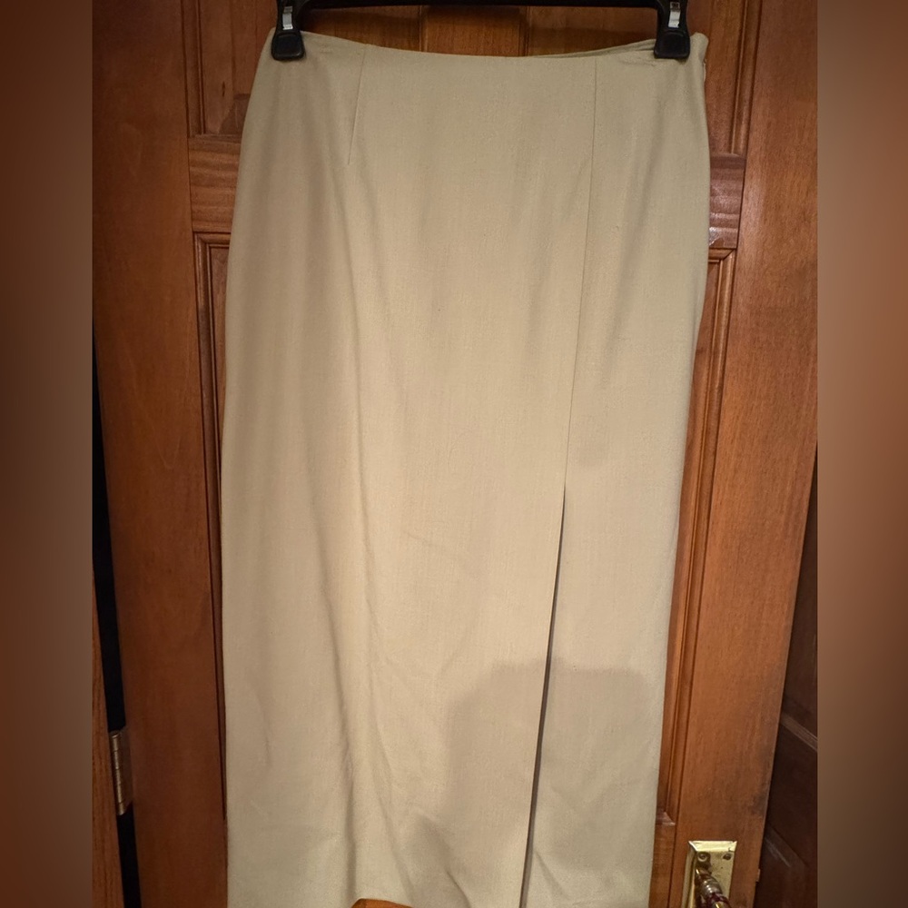 LOFT Elegant Cream Women's Skirt